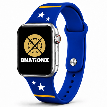 Blauw BnationX Curaçao Apple Watch-bandje met gele streep, witte sterren en BnationX-logo.