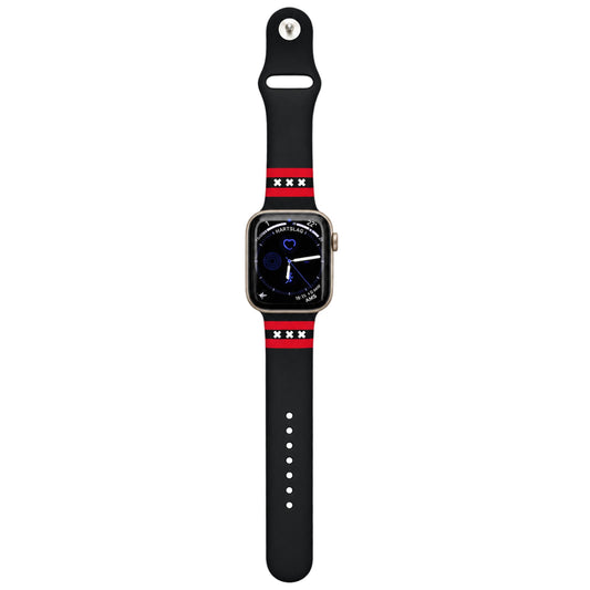Amsterdam Apple Watch horlogebandje van BnationX in zwart met rode strepen en witte Andreaskruisen, bevestigd aan een Apple Watch.